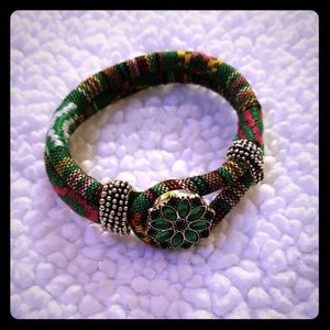 Green flower bracelet!!